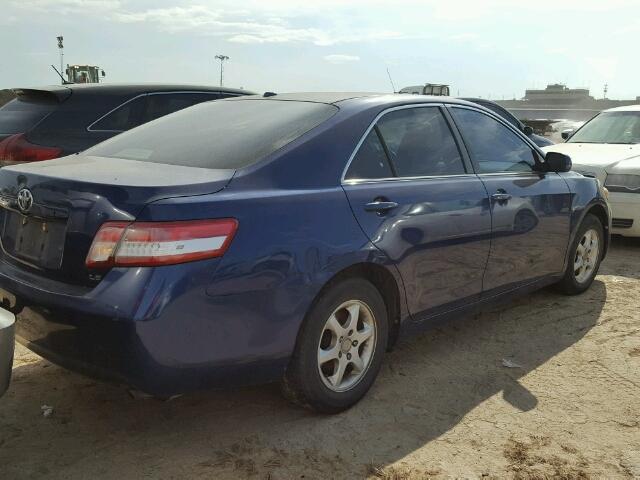 4T1BF3EK2BU642472 - 2011 TOYOTA CAMRY BLUE photo 4