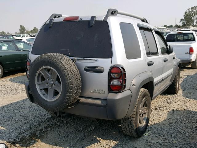 1J8GL38K45W520728 - 2005 JEEP LIBERTY RE SILVER photo 4