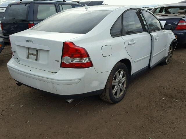 YV1MS682842017976 - 2004 VOLVO S40 T5 WHITE photo 4