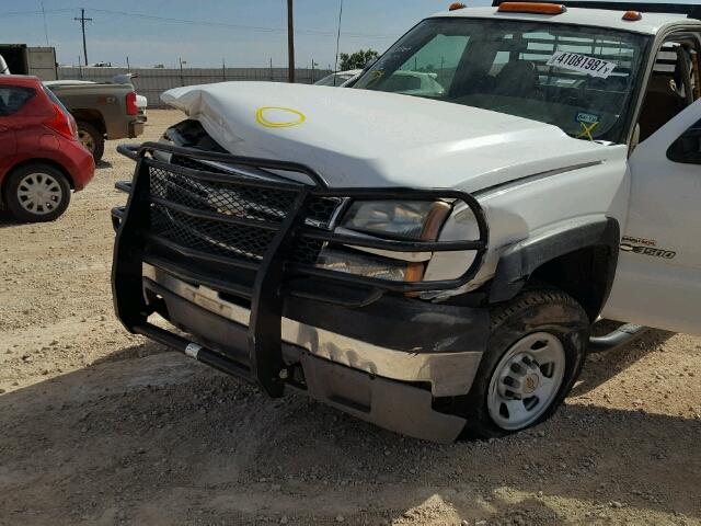 1GBHK34205E243722 - 2005 CHEVROLET SILVERADO WHITE photo 9