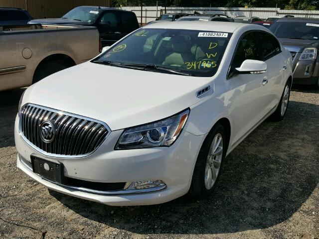 1G4GB5G30FF347965 - 2015 BUICK LACROSSE WHITE photo 2