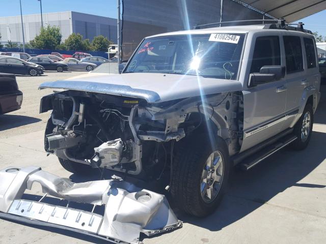 1J8HG58266C143391 - 2006 JEEP COMMANDER SILVER photo 2