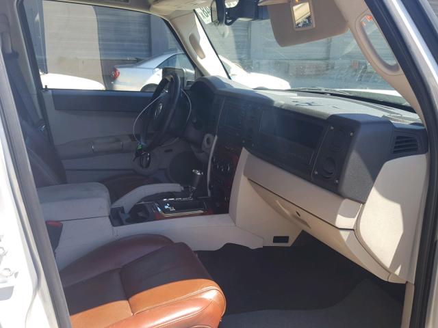 1J8HG58266C143391 - 2006 JEEP COMMANDER SILVER photo 5