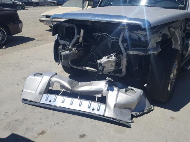 1J8HG58266C143391 - 2006 JEEP COMMANDER SILVER photo 9