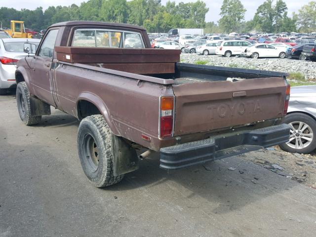 JT4RN48D4C0039718 - 1982 TOYOTA PICKUP RN4 BROWN photo 3