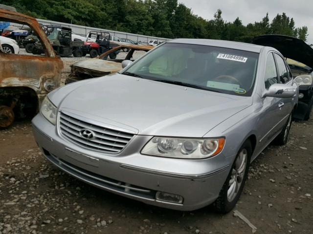 KMHFC46F68A264863 - 2008 HYUNDAI AZERA SE SILVER photo 2