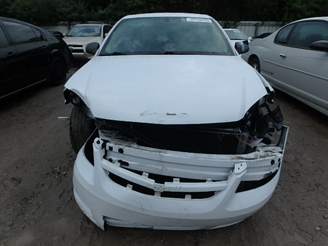 1G1AK52F957617756 - 2005 CHEVROLET COBALT WHITE photo 9