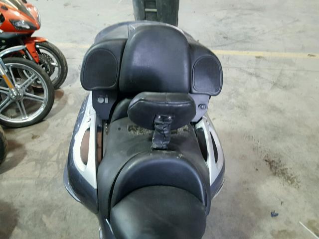 WB10555A0YZD72932 - 2000 BMW K1200 LT GRAY photo 6