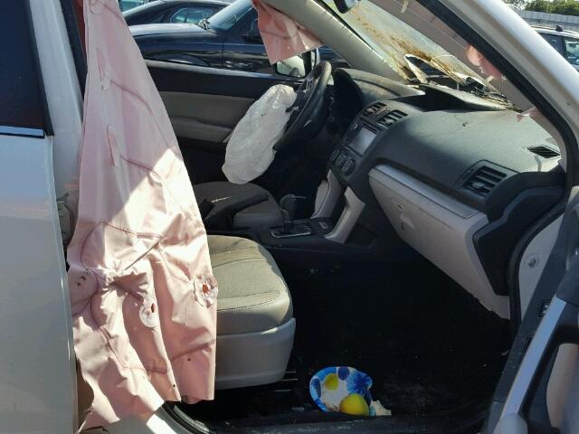 JF2SJAWC6FH804716 - 2015 SUBARU FORESTER 2 WHITE photo 5