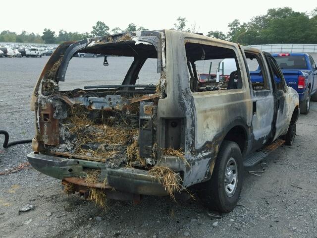 1FMNU41S33EC97558 - 2003 FORD EXCURSION BURN photo 4