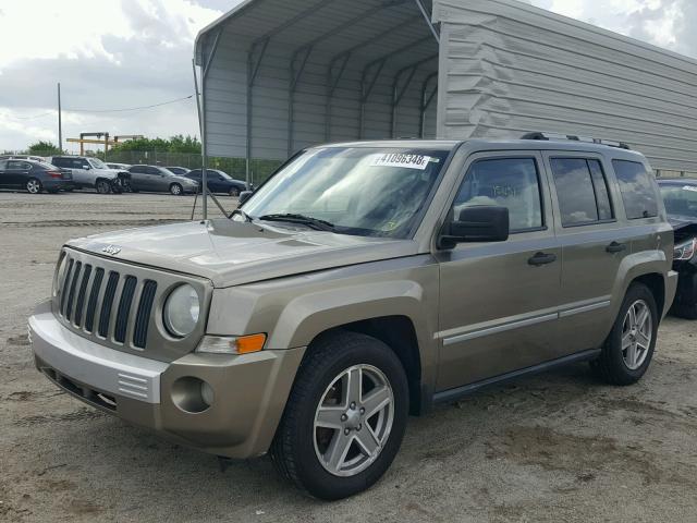 1J8FF48W28D697192 - 2008 JEEP PATRIOT LI BEIGE photo 2