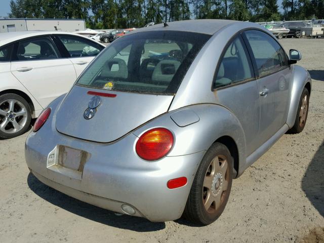 3VWBB61CXWM042287 - 1998 VOLKSWAGEN NEW BEETLE Gümüş foto 4