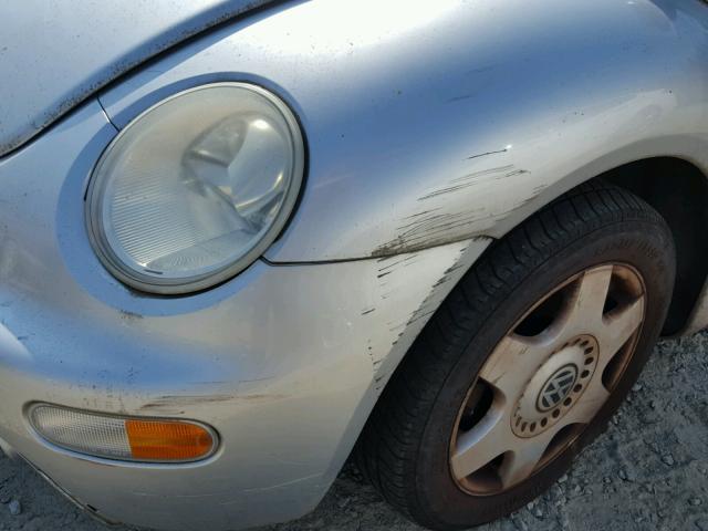 3VWBB61CXWM042287 - 1998 VOLKSWAGEN NEW BEETLE Gümüş foto 9