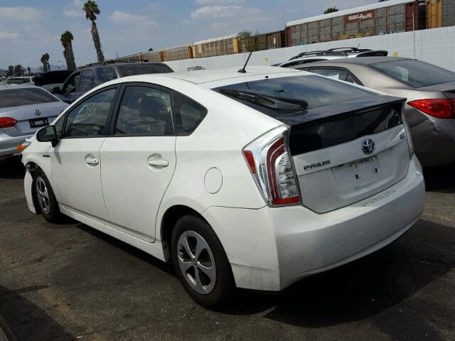 JTDKN3DU9F0455849 - 2015 TOYOTA PRIUS WHITE photo 3