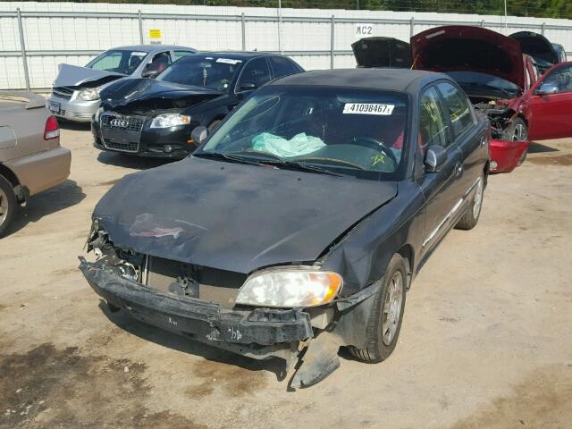 KNAFB121725120459 - 2002 KIA SPECTRA BA GRAY photo 2