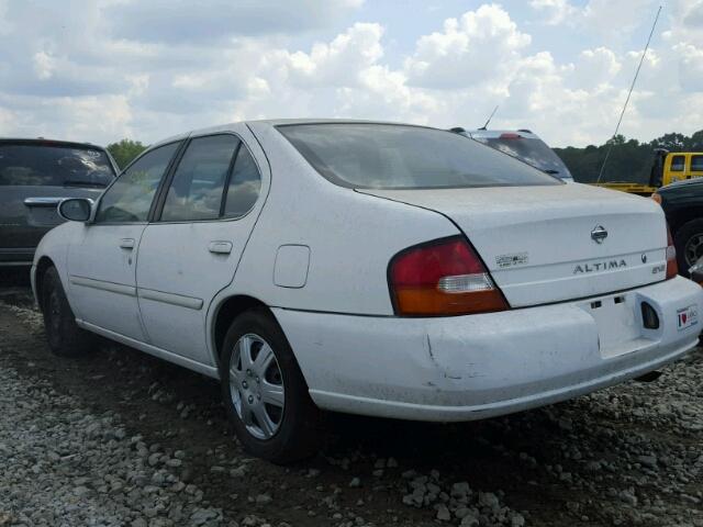 1N4DL01D3XC227448 - 1999 NISSAN ALTIMA XE WHITE photo 3