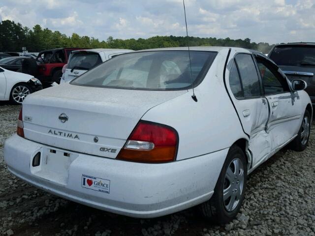 1N4DL01D3XC227448 - 1999 NISSAN ALTIMA XE WHITE photo 4