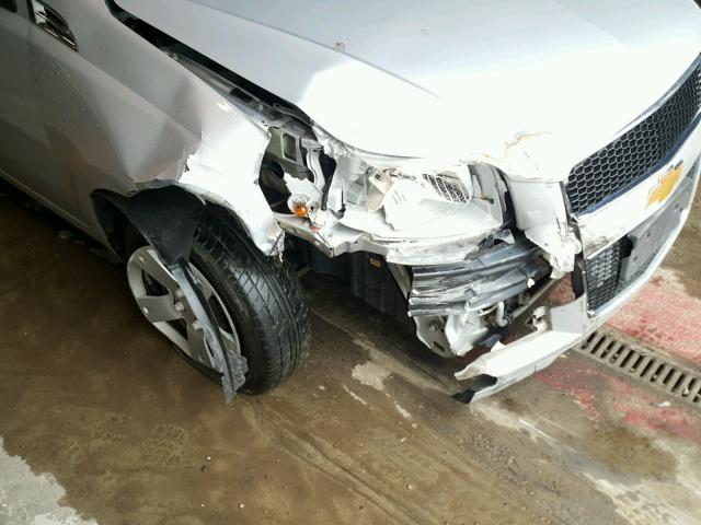 KL1TD6DE8AB124248 - 2010 CHEVROLET AVEO LS SILVER photo 9