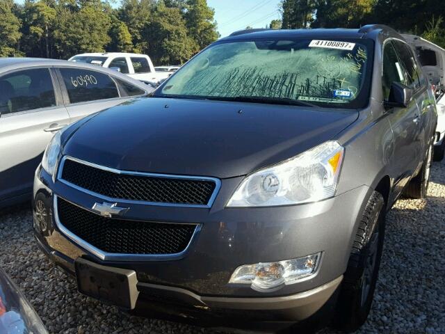 1GNLRGED7AS108376 - 2010 CHEVROLET TRAVERSE L GRAY photo 2