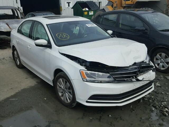 3VWD67AJ2GM418175 - 2016 VOLKSWAGEN JETTA SE WHITE photo 1