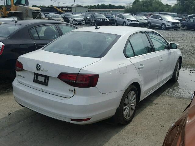 3VWD67AJ2GM418175 - 2016 VOLKSWAGEN JETTA SE WHITE photo 4