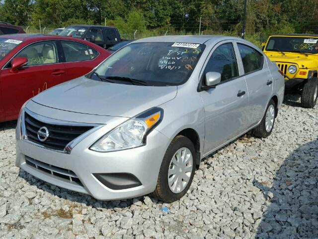 3N1CN7AP2GL904466 - 2016 NISSAN VERSA S SILVER photo 2