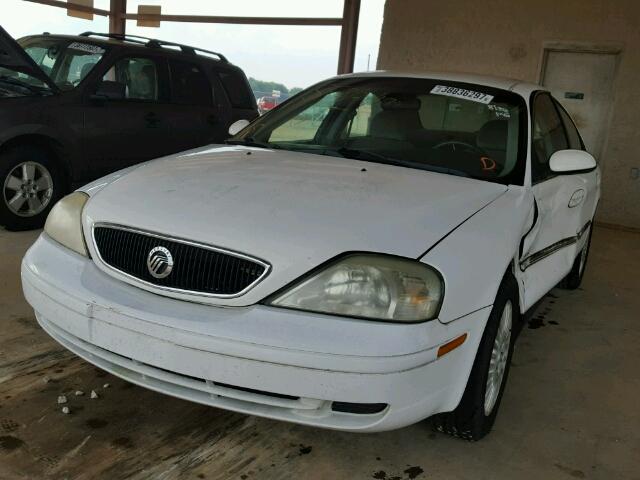 1MEFM50U72A601271 - 2002 MERCURY SABLE WHITE photo 2