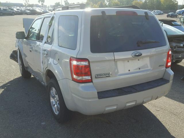 1FMCU94108KA94899 - 2008 FORD ESCAPE LIM WHITE photo 3