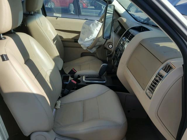 1FMCU94108KA94899 - 2008 FORD ESCAPE LIM WHITE photo 5