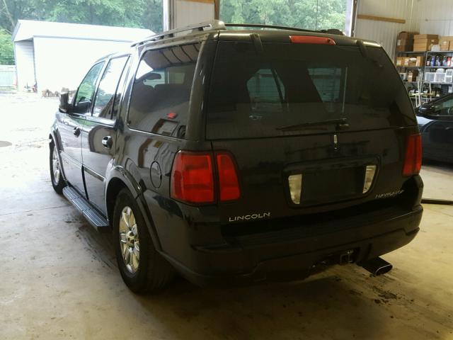 5LMFU28525LJ13585 - 2005 LINCOLN NAVIGATOR შავი ფოტო 3