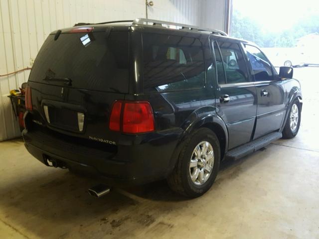 5LMFU28525LJ13585 - 2005 LINCOLN NAVIGATOR შავი ფოტო 4