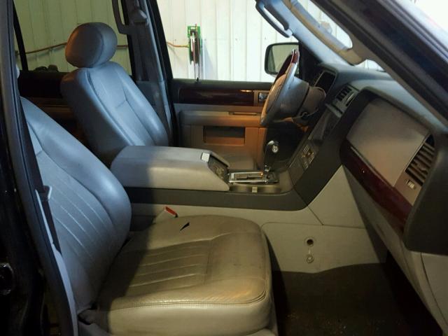 5LMFU28525LJ13585 - 2005 LINCOLN NAVIGATOR შავი ფოტო 5