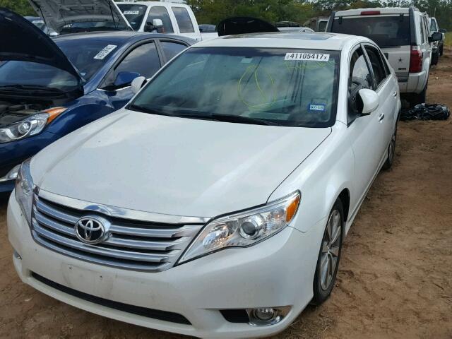 4T1BK3DB5BU385000 - 2011 TOYOTA AVALON WHITE photo 2