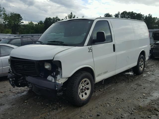 1GTS7AFX5D1130905 - 2013 GMC SAVANA G15 WHITE photo 2