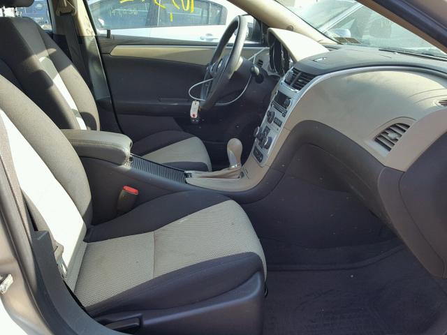 1G1ZG57B29F128654 - 2009 CHEVROLET MALIBU LS 金色 照片 5