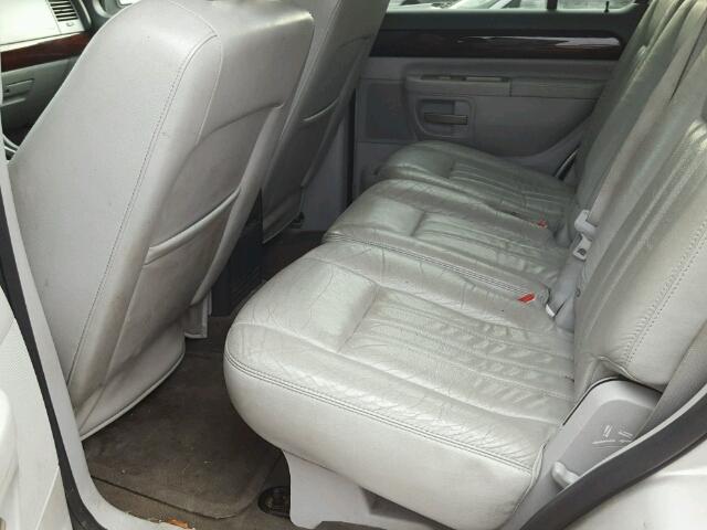 5LMEU88H25ZJ21823 - 2005 LINCOLN AVIATOR 银色 照片 6