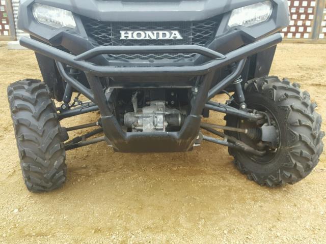 1HFVE02R4H4300007 - 2017 HONDA SXS700 GRAY photo 17