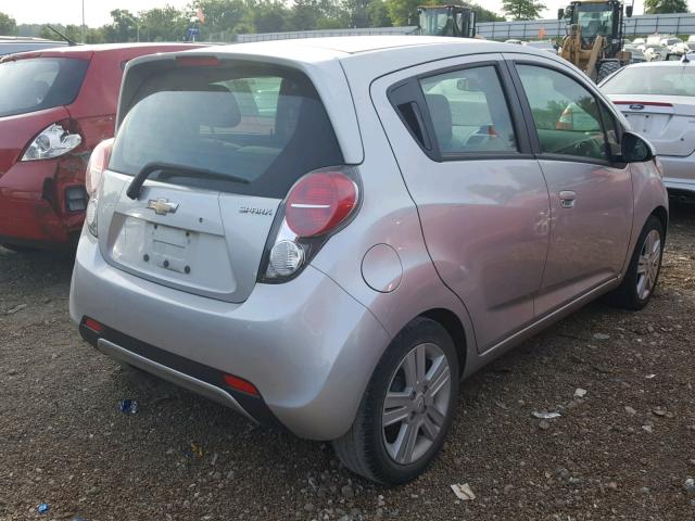 KL8CD6S90FC726201 - 2015 CHEVROLET SPARK 1LT SILVER photo 4