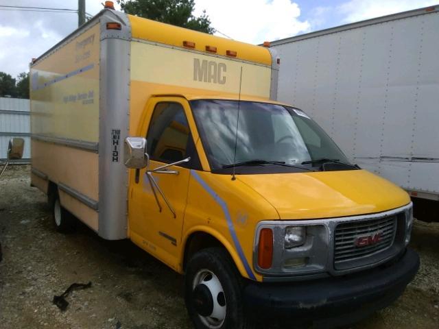 1GDHG31R821901087 - 2002 GMC SAVANA CUT YELLOW photo 1