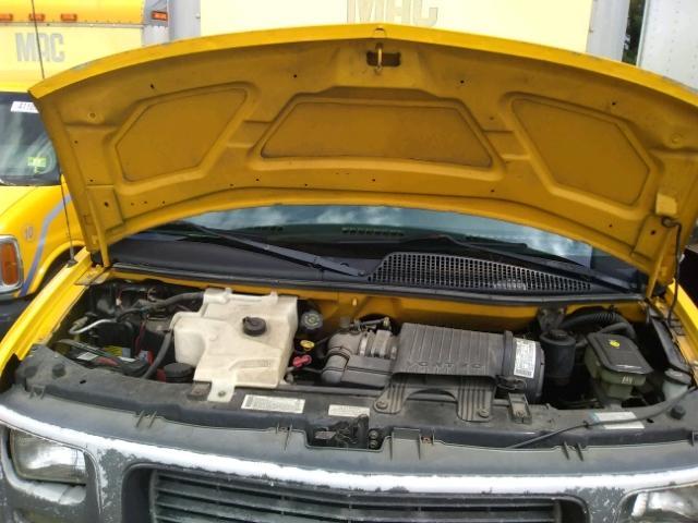 1GDHG31R821901087 - 2002 GMC SAVANA CUT YELLOW photo 7