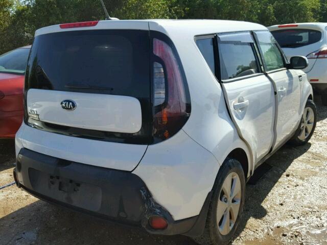 KNDJN2A22F7163752 - 2015 KIA SOUL WHITE photo 4