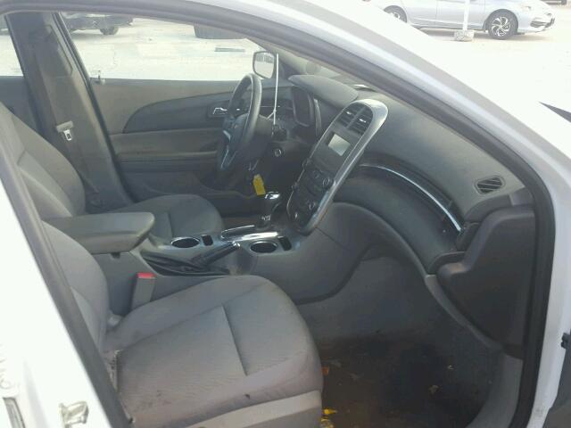 1G11B5SL4FF144748 - 2015 CHEVROLET MALIBU LS თეთრი ფოტო 5