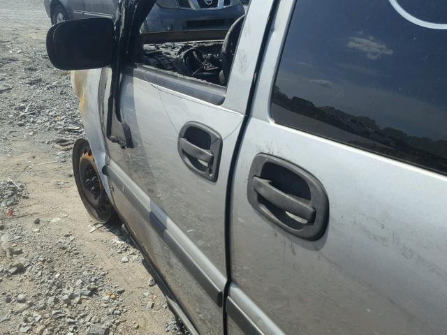 1GNDV23117D177959 - 2007 CHEVROLET UPLANDER L 银色 照片 10