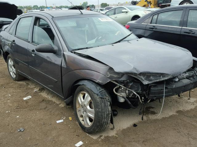 1FAHP34N67W190180 - 2007 FORD FOCUS ZX4 GRAY photo 2