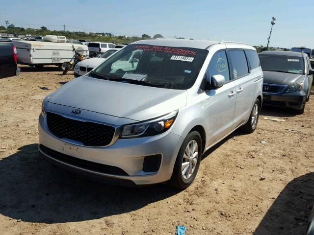 KNDMB5C10F6038640 - 2015 KIA SEDONA GRAY photo 2