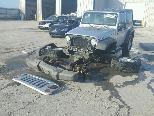 1J4FA24168L555383 - 2008 JEEP WRANGLER X SILVER photo 2