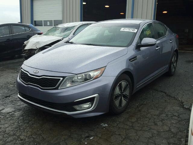 KNAGM4AD1C5011735 - 2012 KIA OPTIMA HYB BLUE photo 2