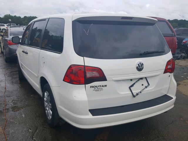 2V4RW4DG8BR691149 - 2011 VOLKSWAGEN ROUTAN S WHITE photo 3
