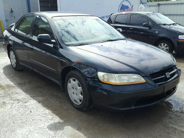 1HGCG5647XA030697 - 1999 HONDA ACCORD LX GREEN photo 1