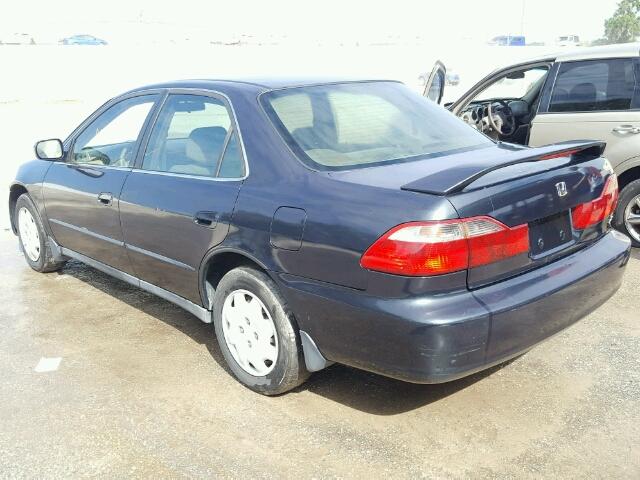 1HGCG5647XA030697 - 1999 HONDA ACCORD LX GREEN photo 3